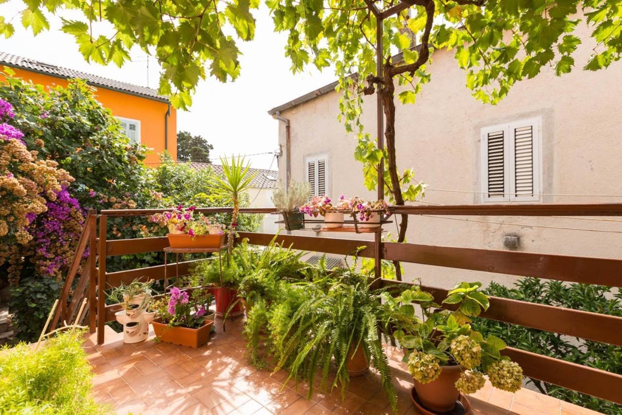 Apartments By The Sea Mali Losinj Veli Losinj Exterior photo